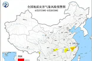 漏习惯了？电讯报：没有球迷因曼联主场漏雨受伤，全部安全退场